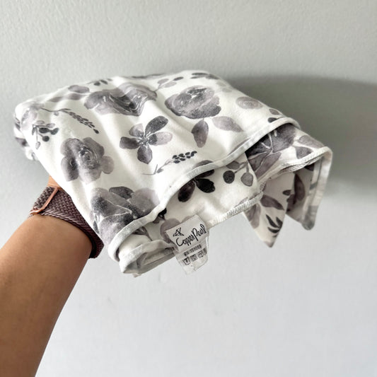 Copper Pearl	/ Rayon mix blanket - White x black rose