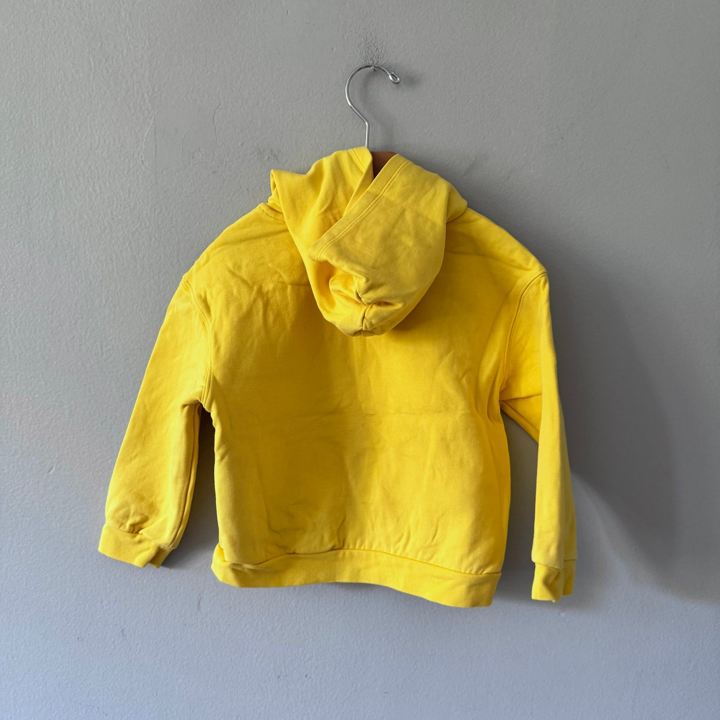 Pokemon / Pikachu yellow hoodie / 4Y