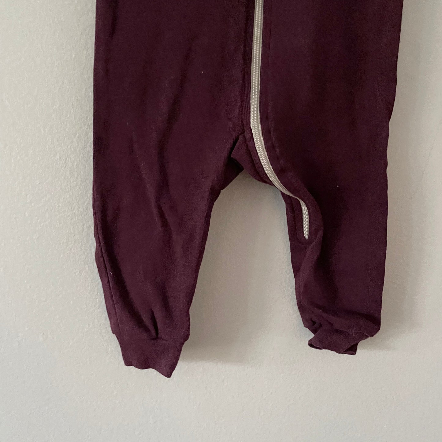 Mini Mioche / Burgundy cotton sleeper / 6-12M