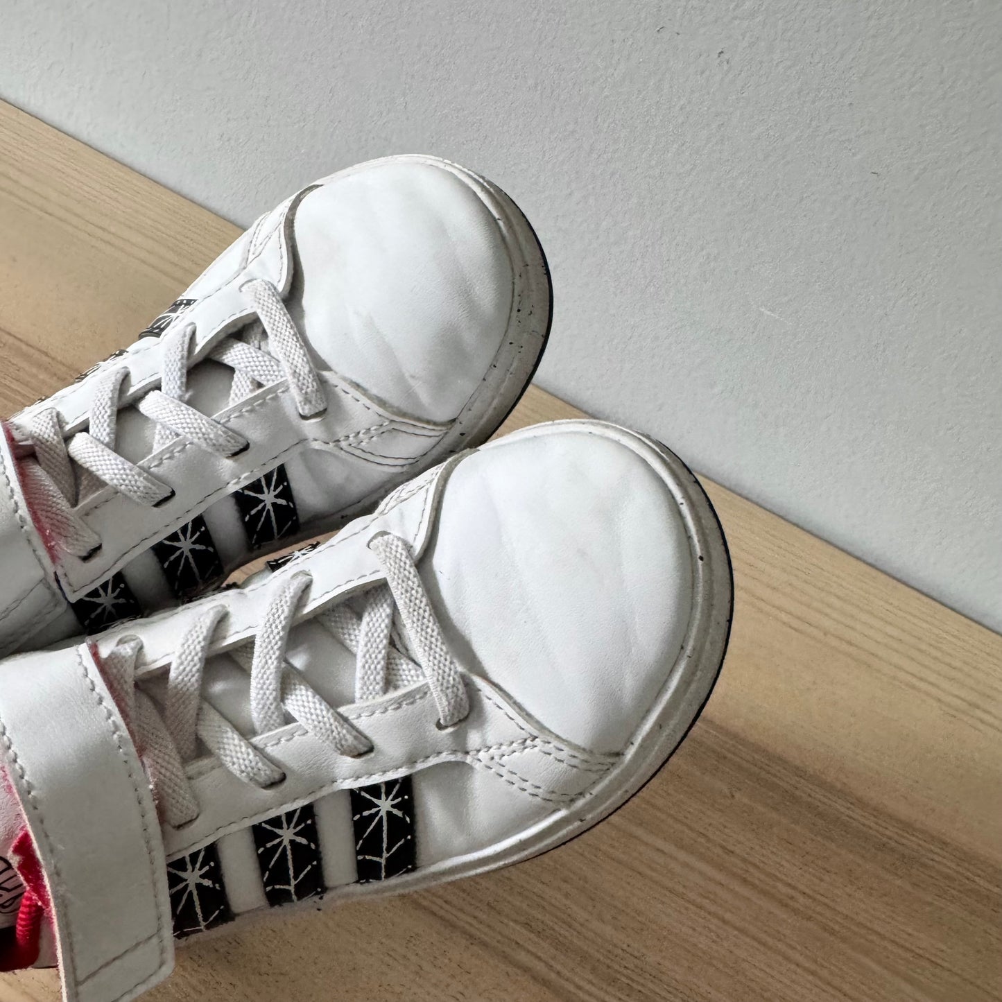Adidas / Sneaker / US12