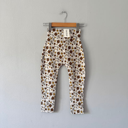 Bajoue / White x brown floral harem pants / 3-5T - New with tag