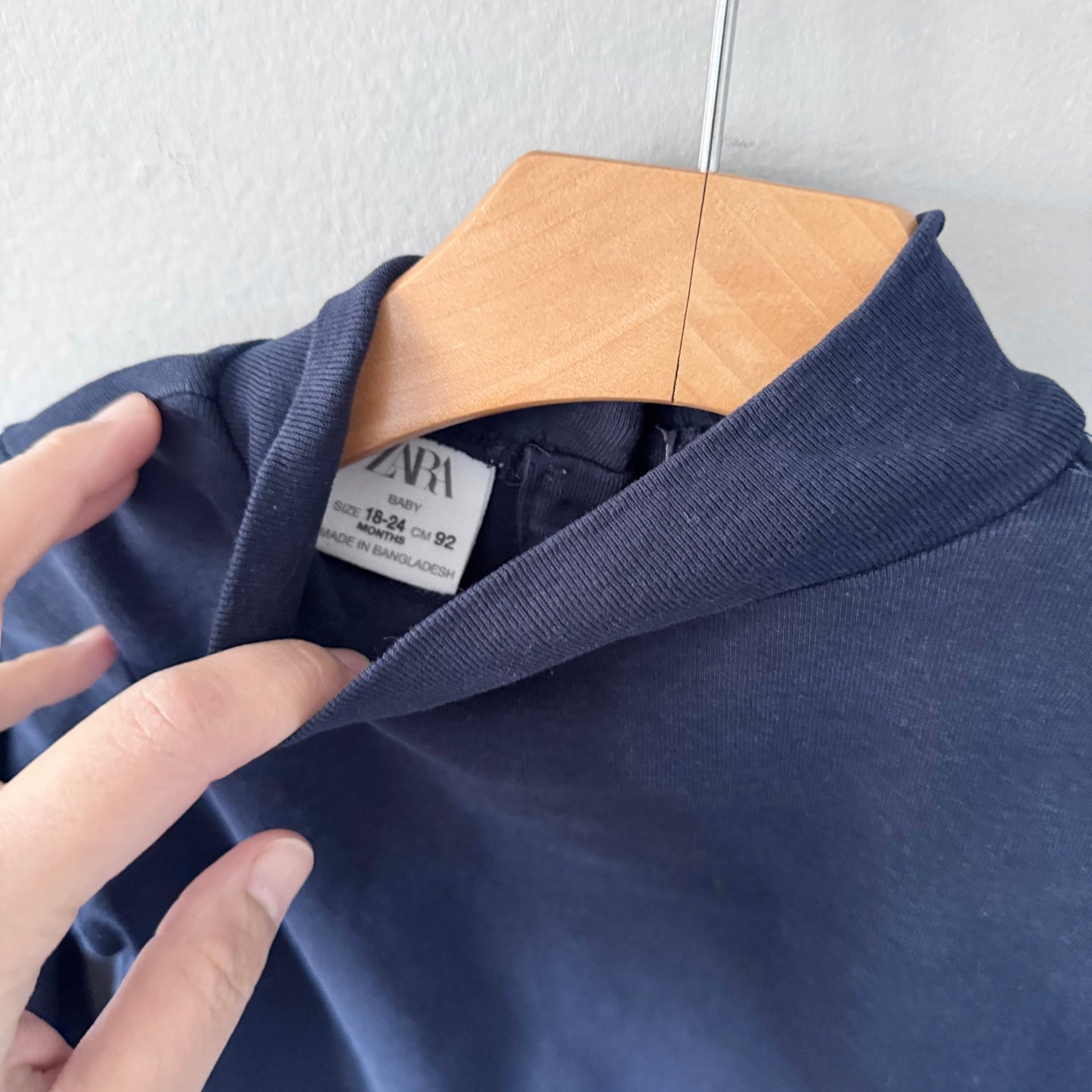 Zara / Col roulé manches longues marine / 18-24 mois