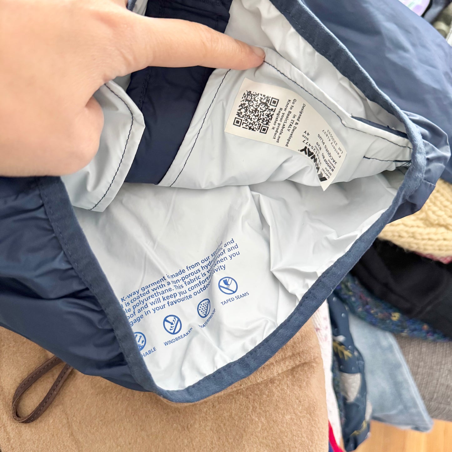 K-Way / Navy packable windbreaker / 4T