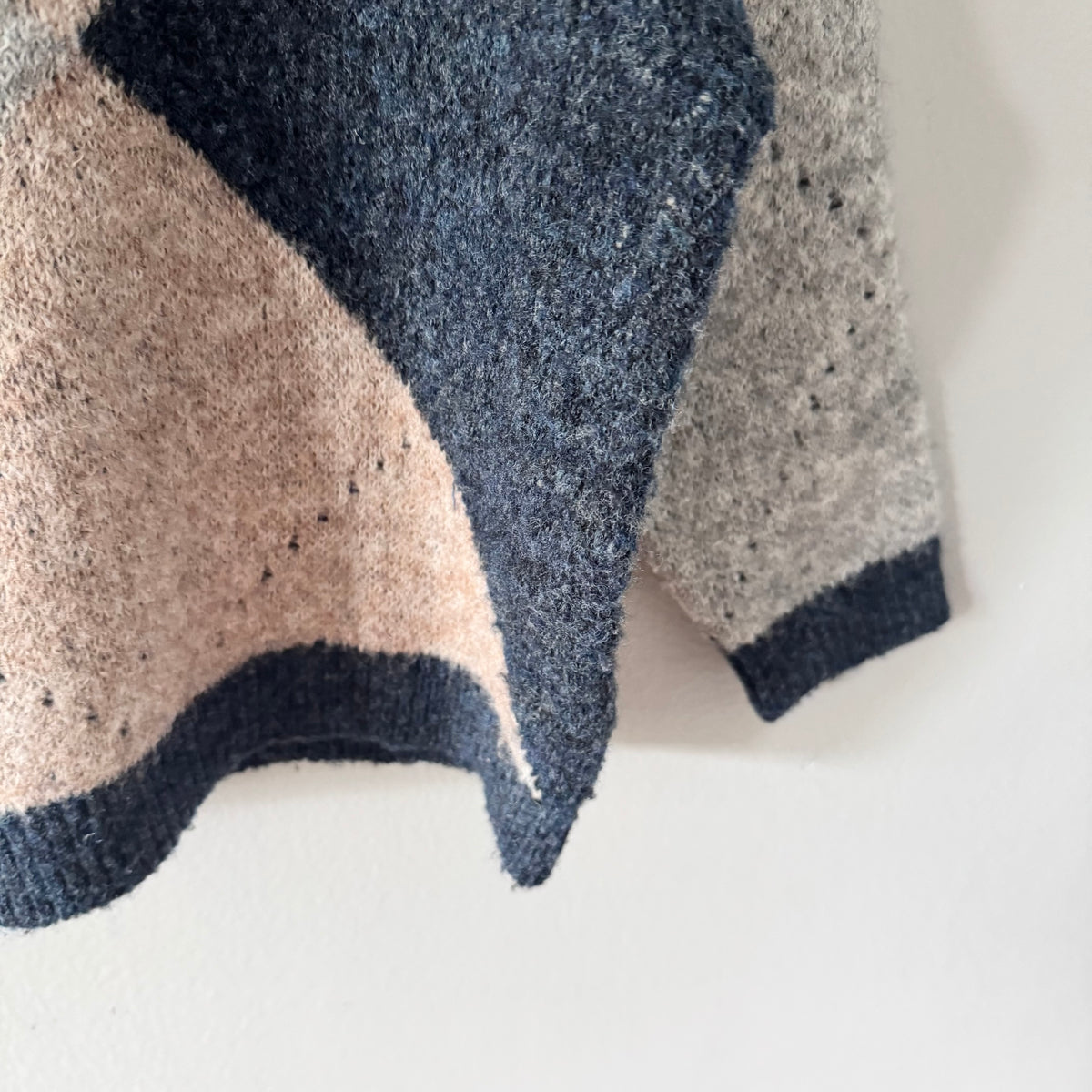 Zara / Navy beige argile knit pullover / 3Y