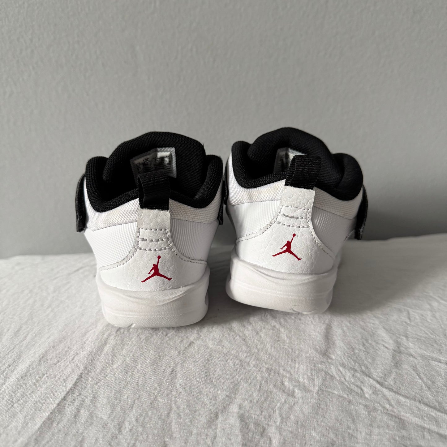 Nike / Air Jordan / Running Shoes / US10