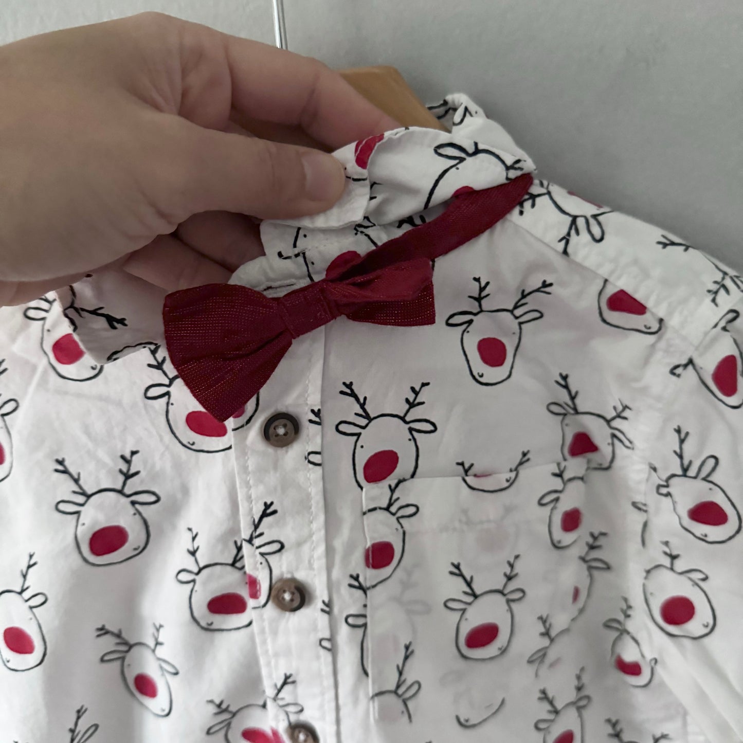 F&F / White x reindeer shirt / 5-6Y