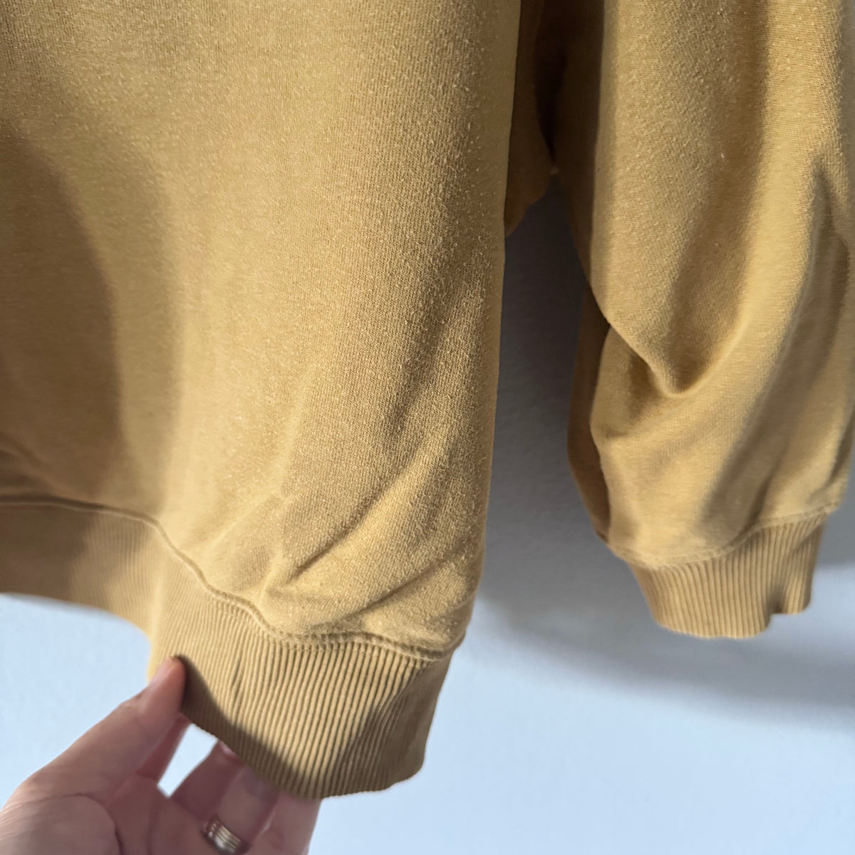 Uniqlo / Mustard sweatshirt / 3Y