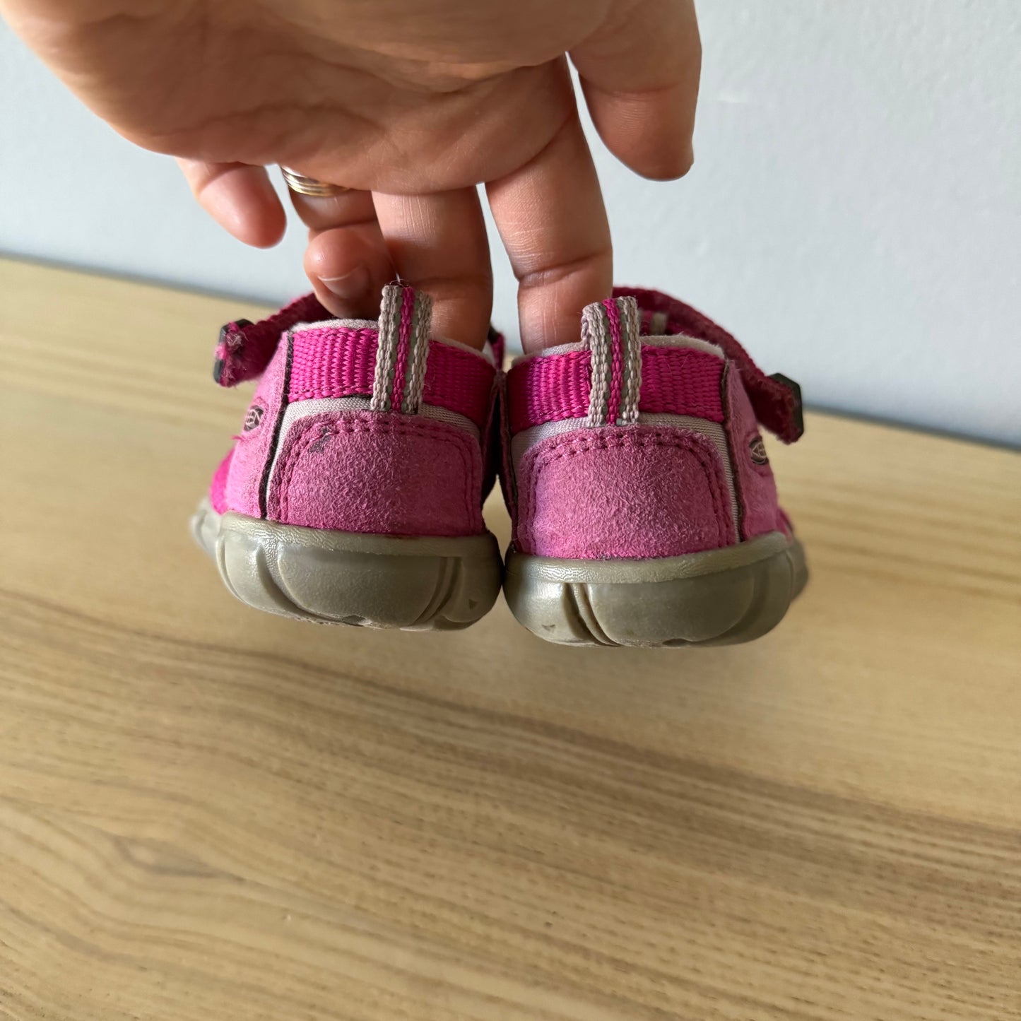 Keen / Sandals / US5