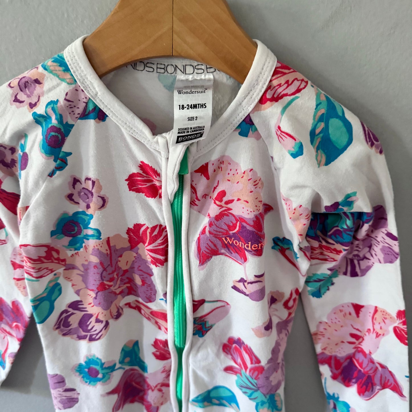 Bonds / White x pink flower romper / 18-24M