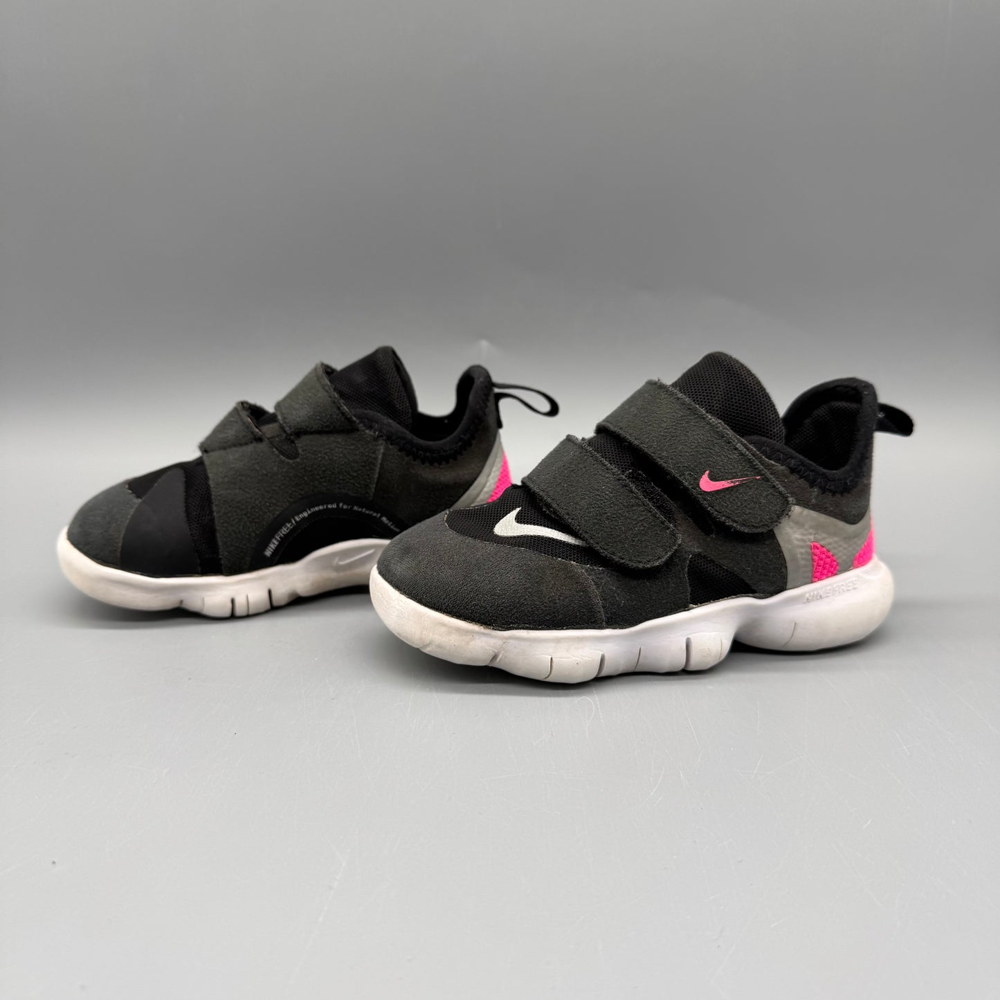 Nike / Running Shoes / US7