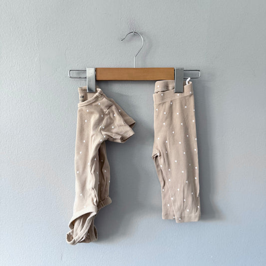 H&M / Beige dots onesie & leggings set / 4-6M