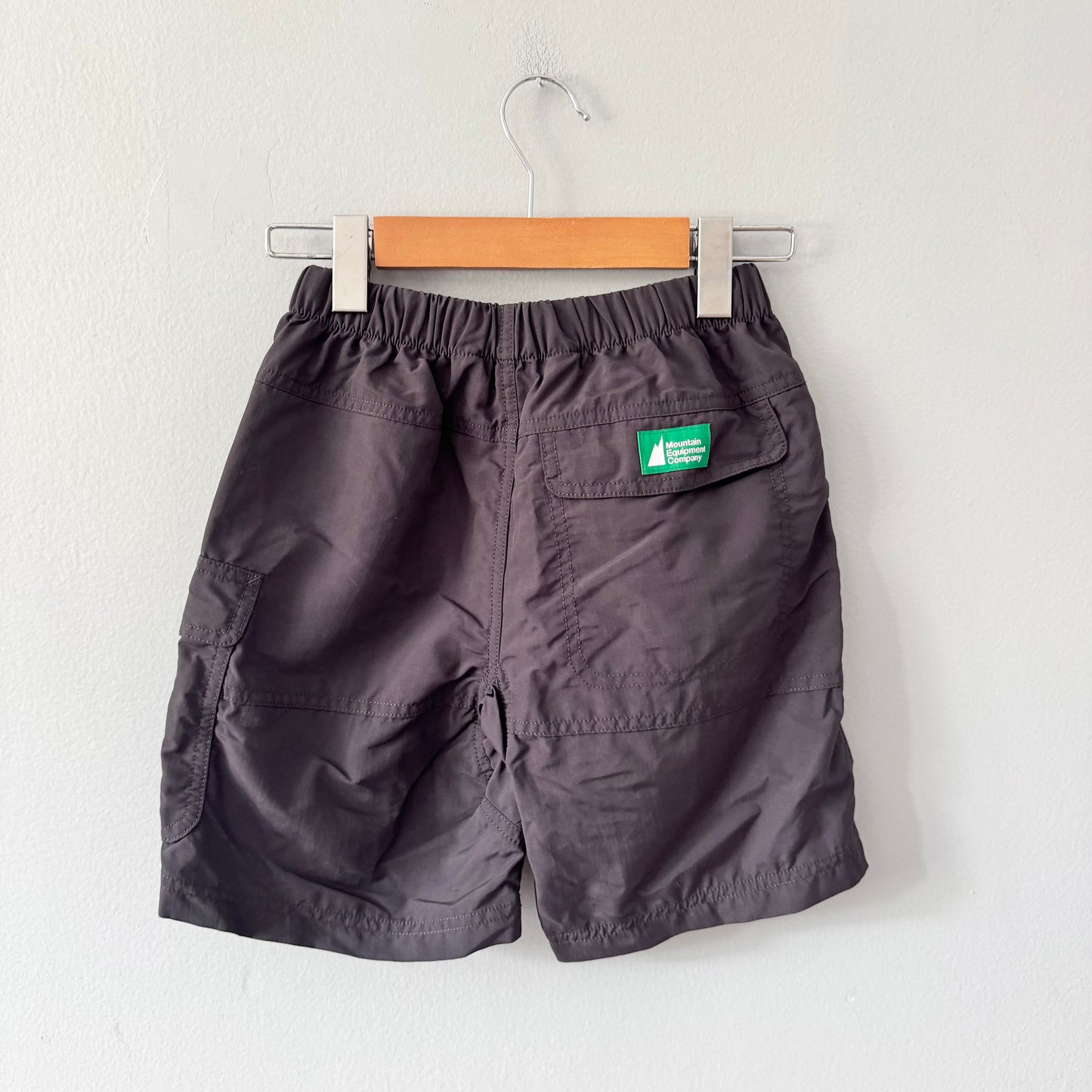 Mec / Grey nylon shorts / 10Y