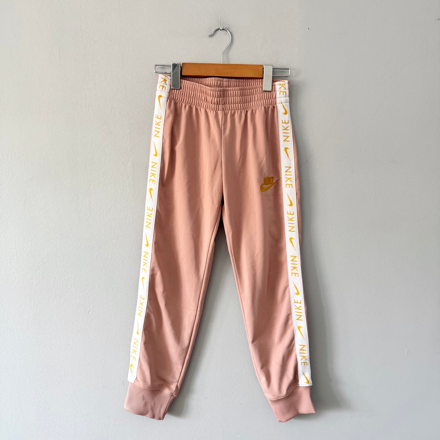 Nike / Pantalon de survêtement beige / 10 ans