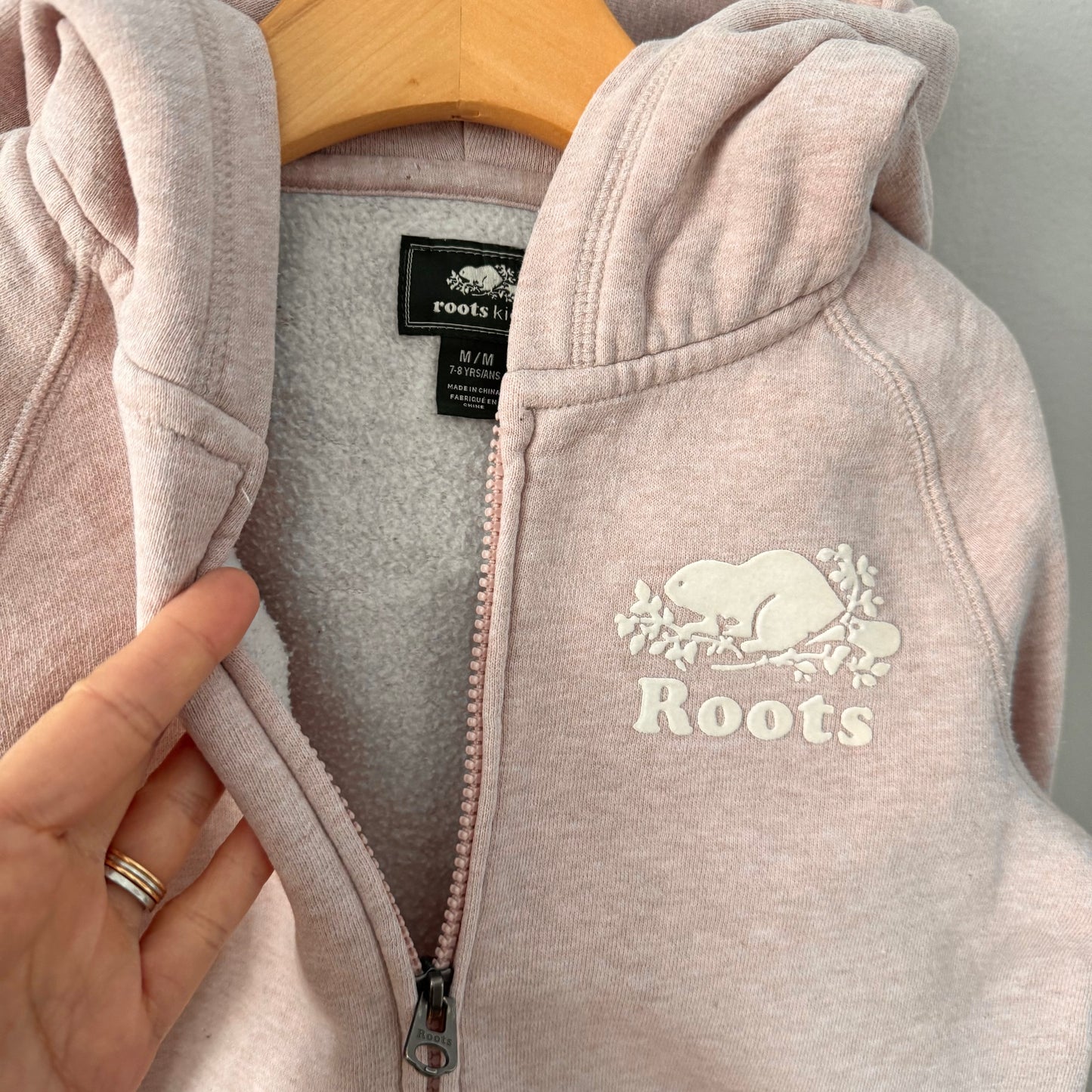 Roots / Light pink zip up hoodie / 7-8Y