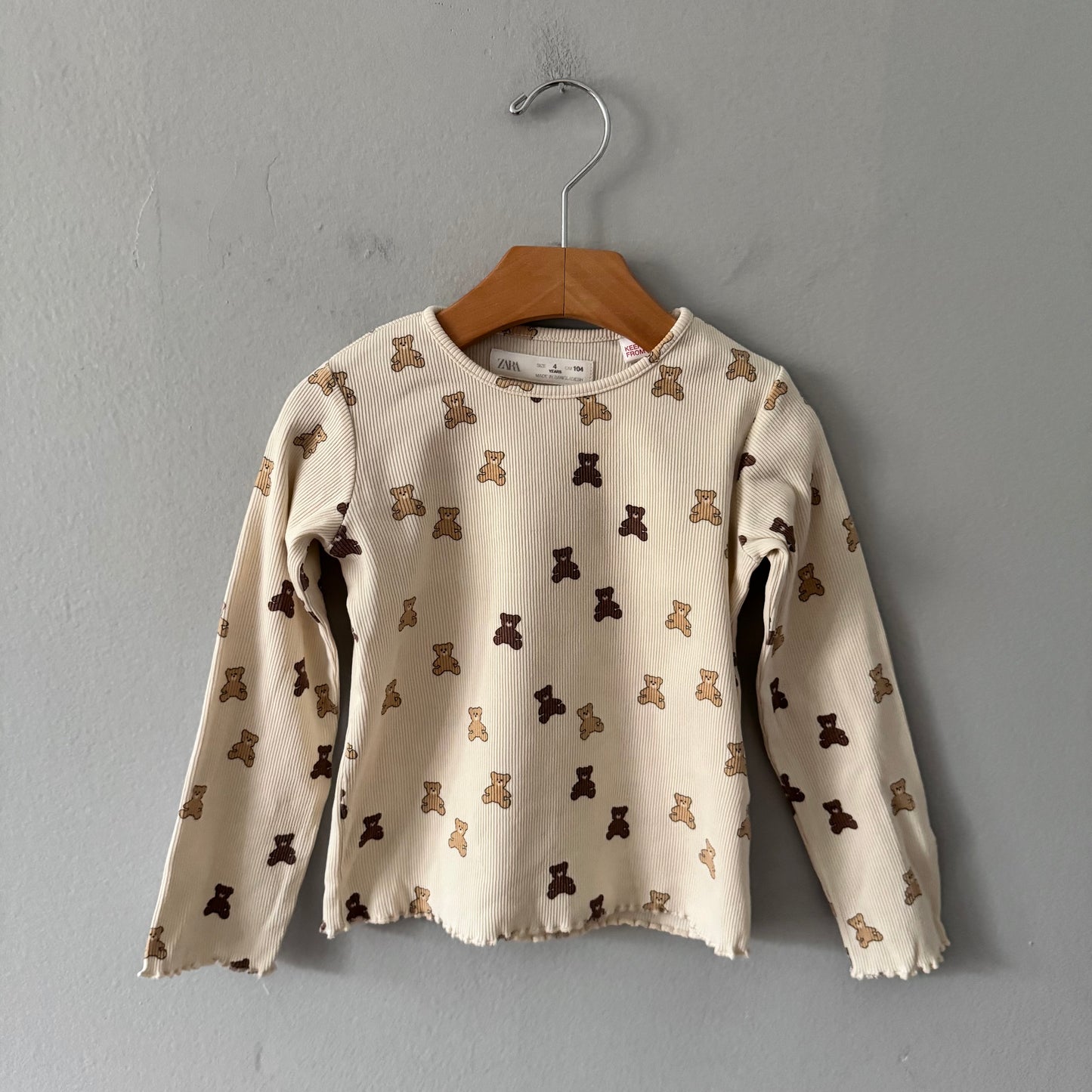Zara / Ivory x teddy bear long sleeve / 4Y