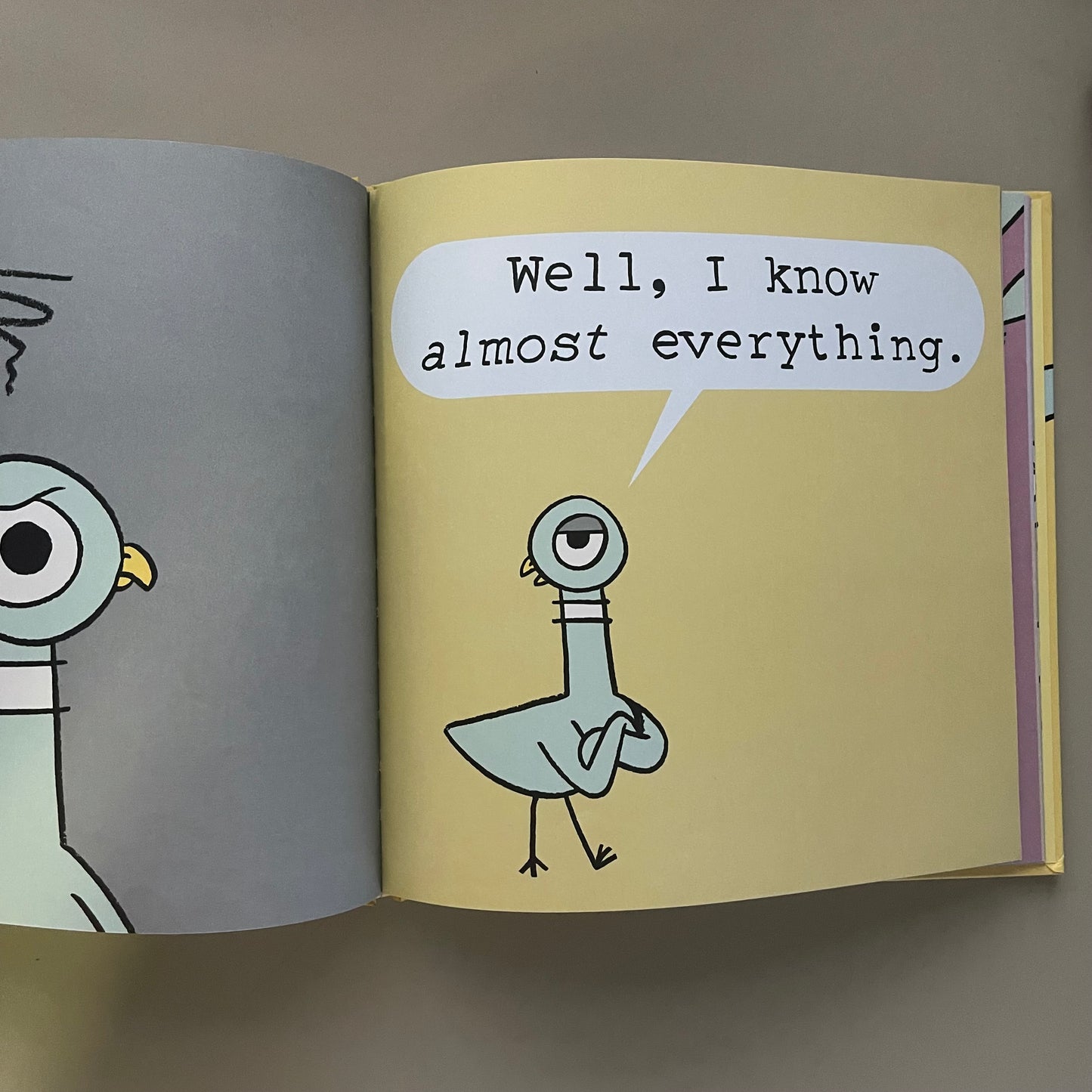 The Pigeon HAS to Go to School! / Mo Willems