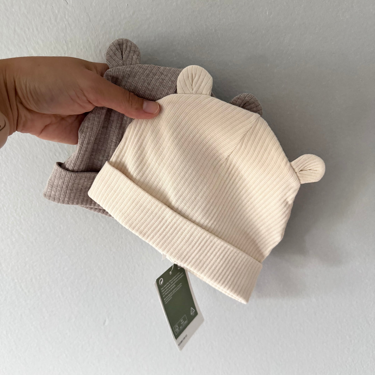 H&M / Light brown & white ribbed hat set / 3-6M - New with tag