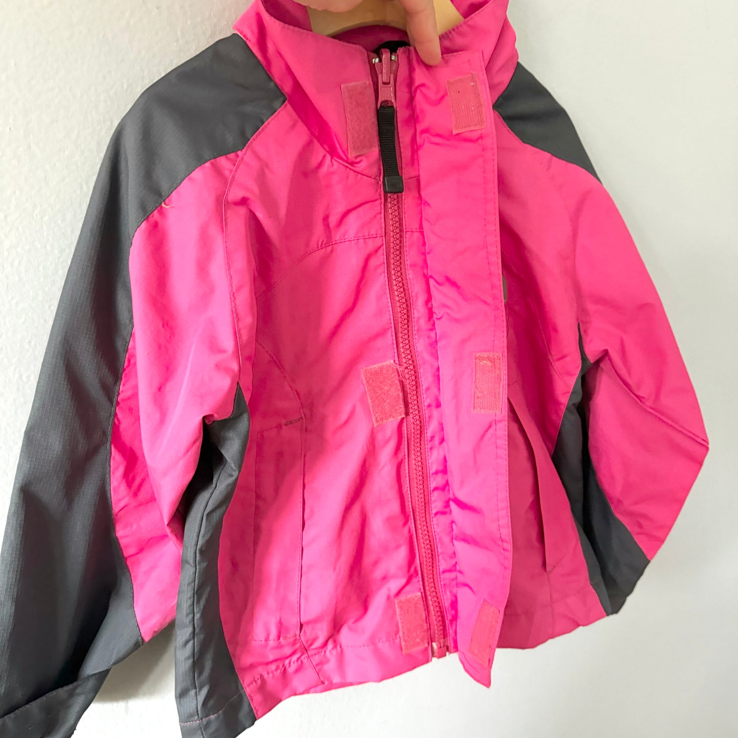 The North Face / Windbreaker - Magenta / 3-4Y