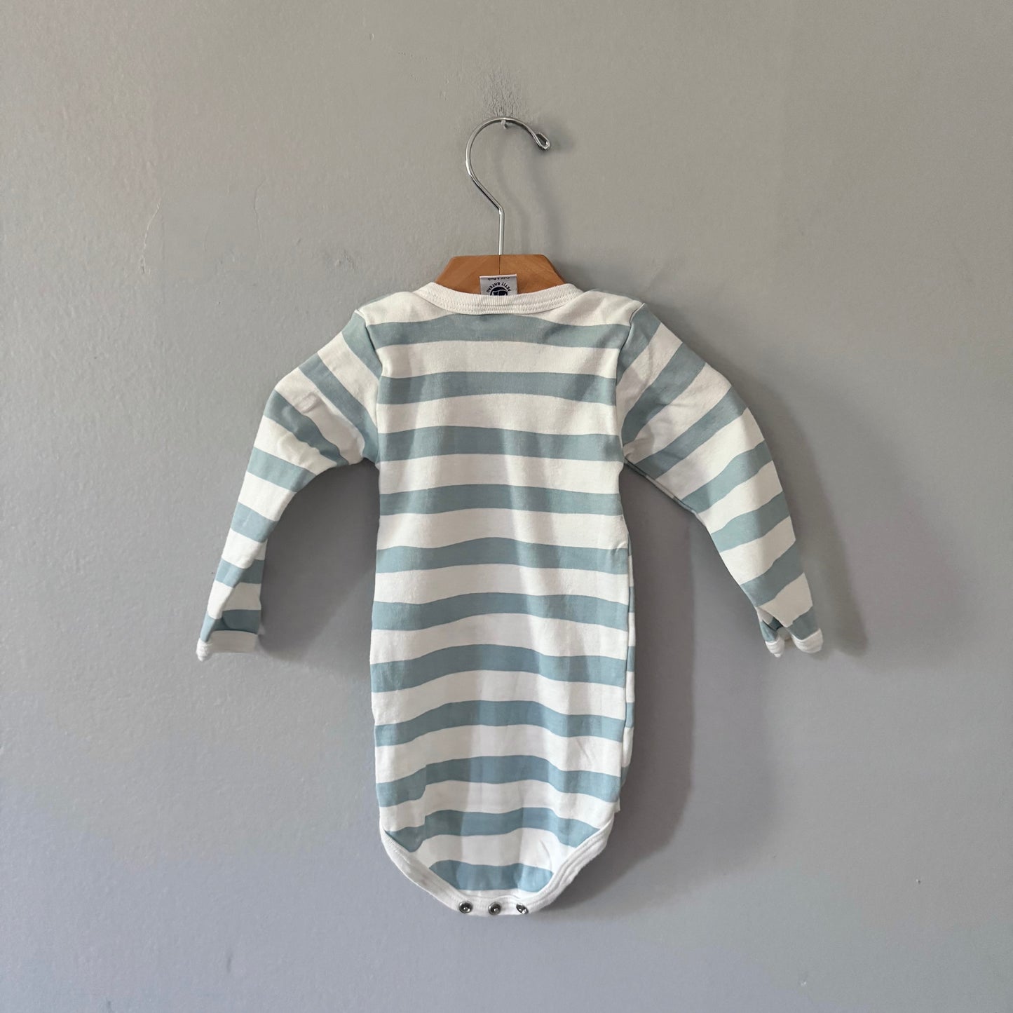 Petit bateau / White light blue stripe onesie / 12M