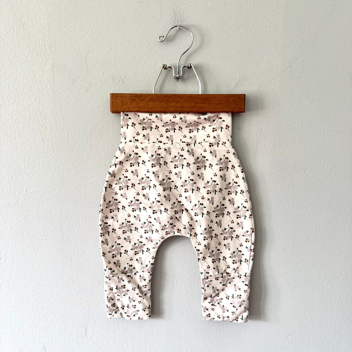 Bajoue / Floral pants / 0-12M