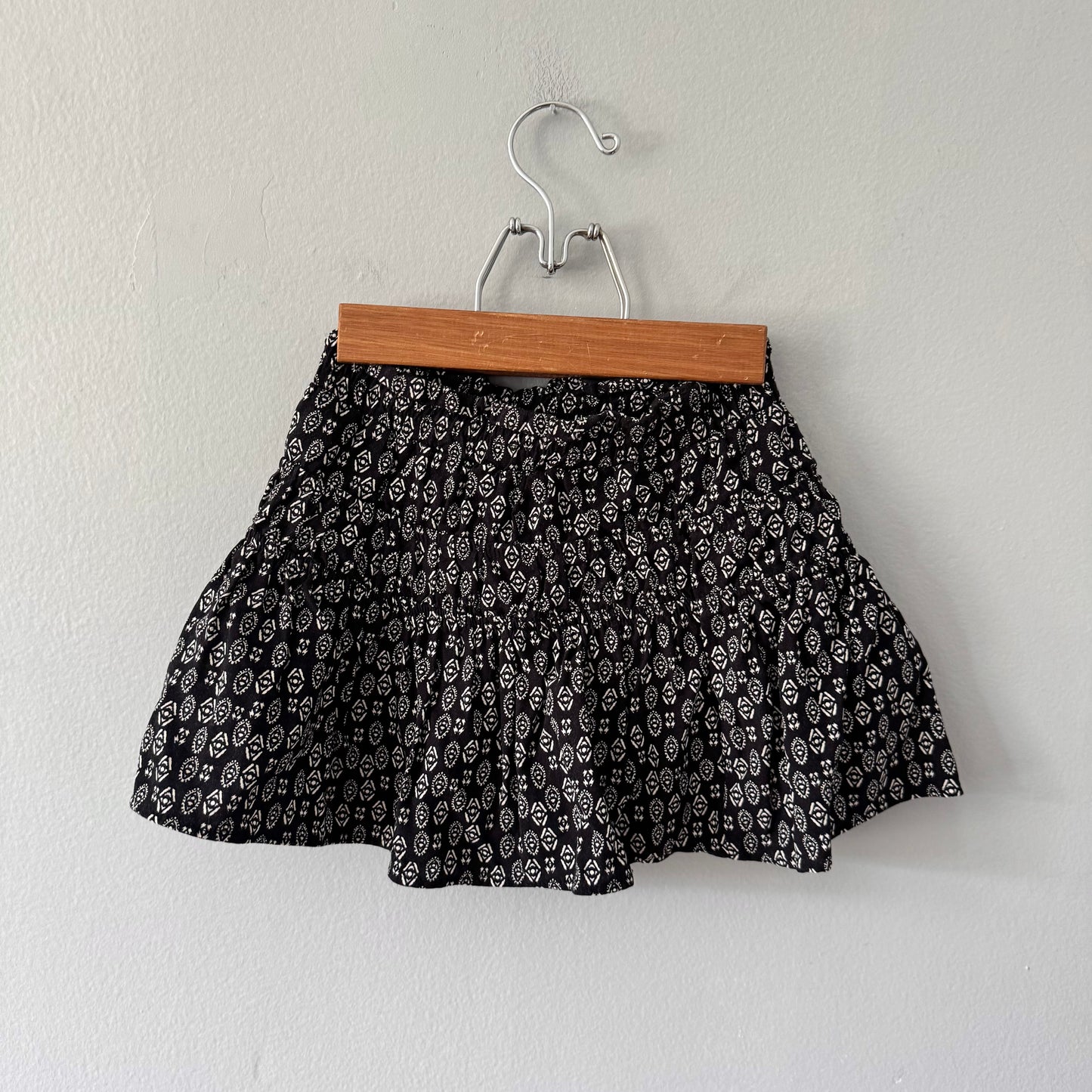 Zara / Shorts lined skirt / 8Y