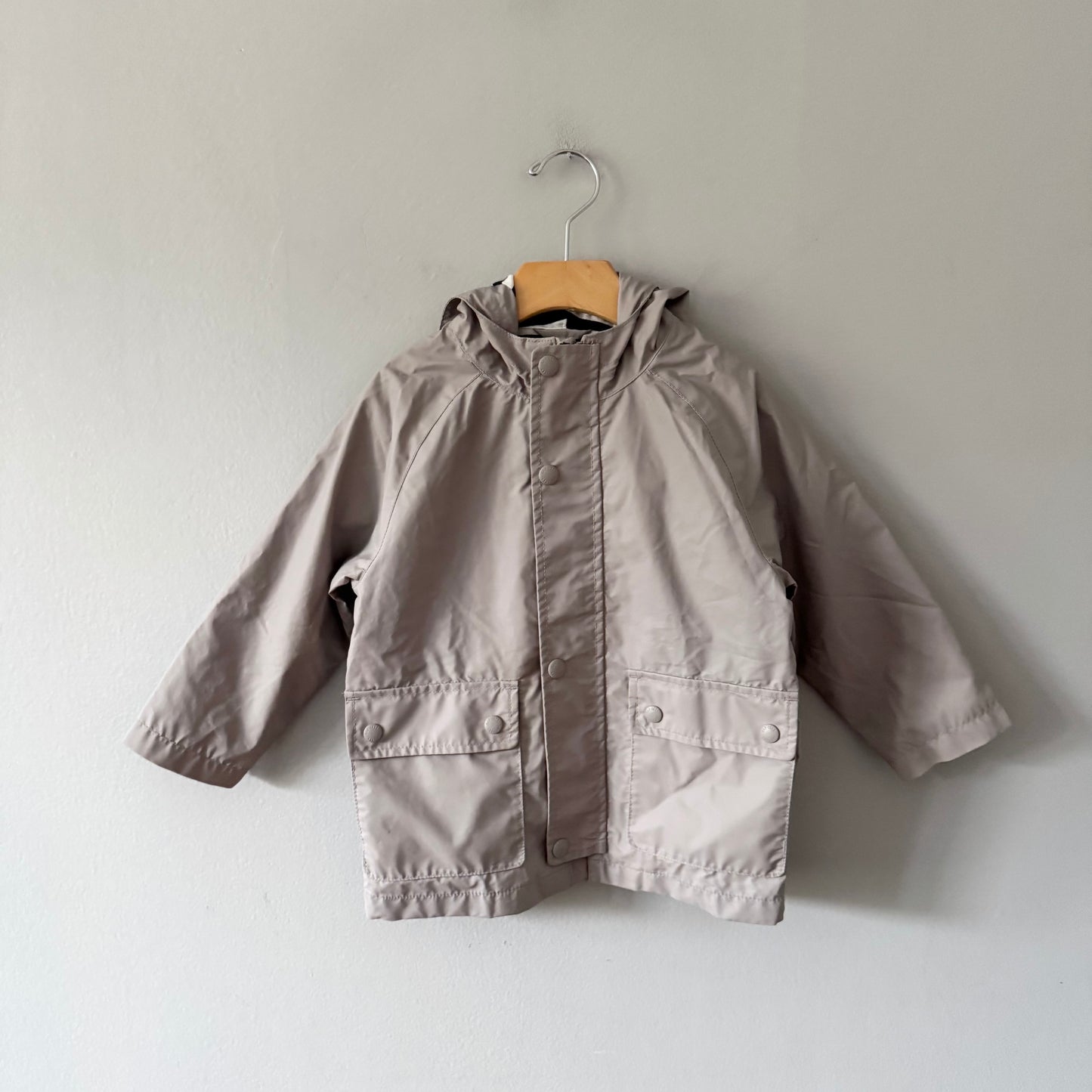 Gap	/ Light grey rain jacket / 3Y