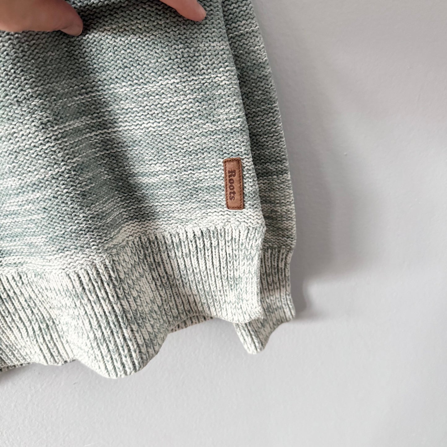 Roots / Blue/green white turtle neck cotton knit pullover / 7-8Y