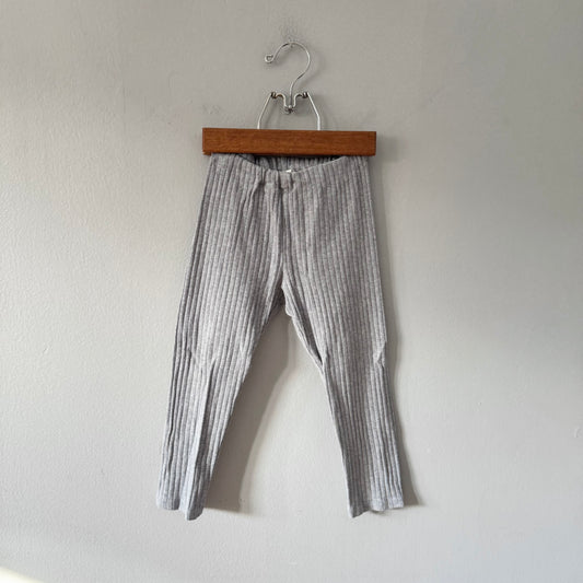 H&M / Light grey ribbed leggings / 2-3Y
