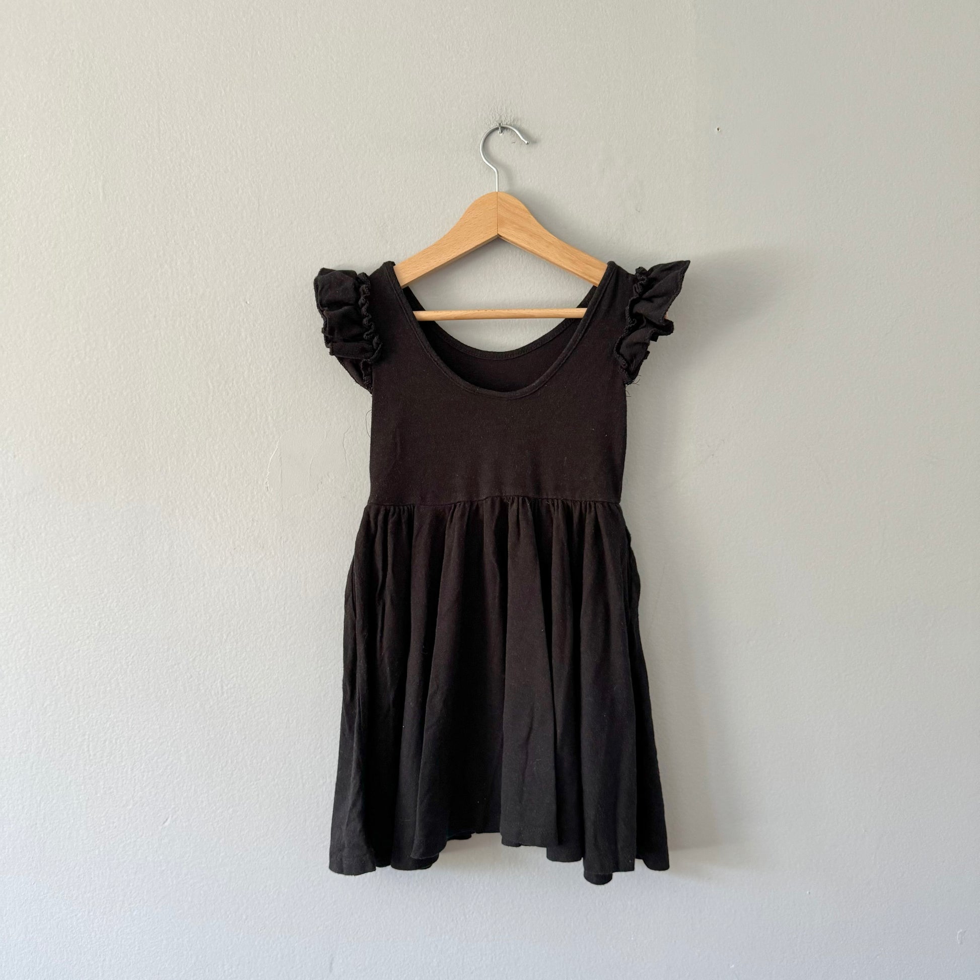 The Whimsical Fox / Black dress - bamboo rayon / 4T tetote kidswear The Whimsical Fox / Black dress - bamboo rayon / 4T tetote kidswear