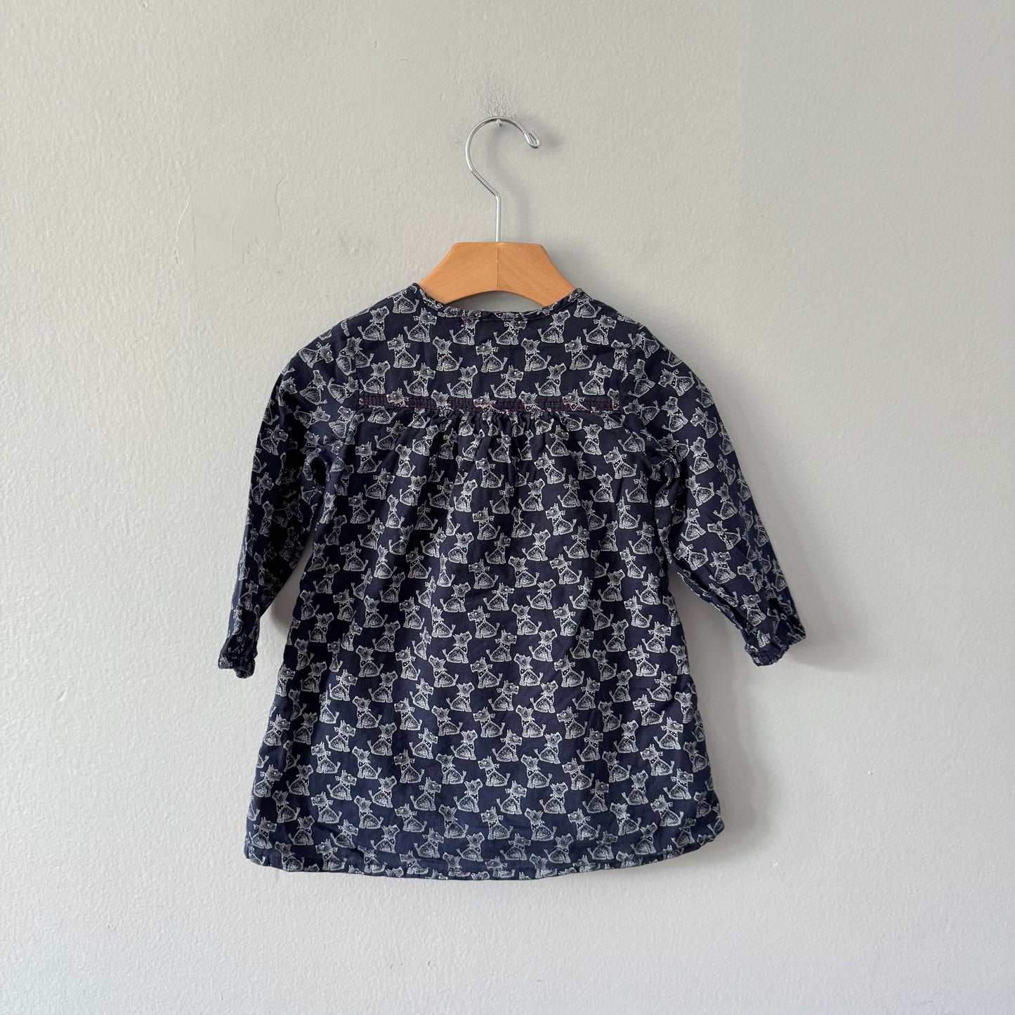 Chipie / Black x doggy pattern dress / 18M