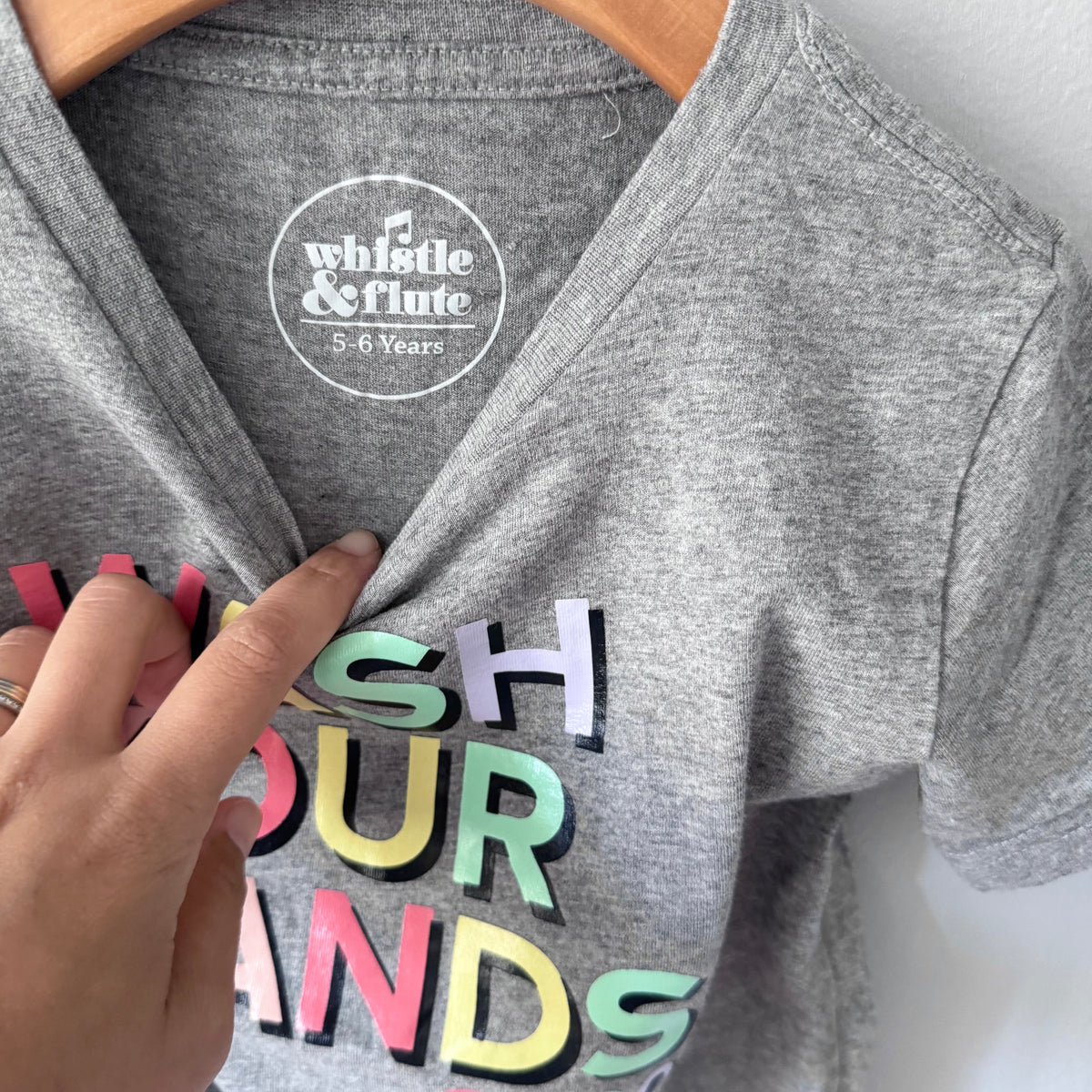 Whistle & Flute / Wash your hands T-shirt / 5-6Y