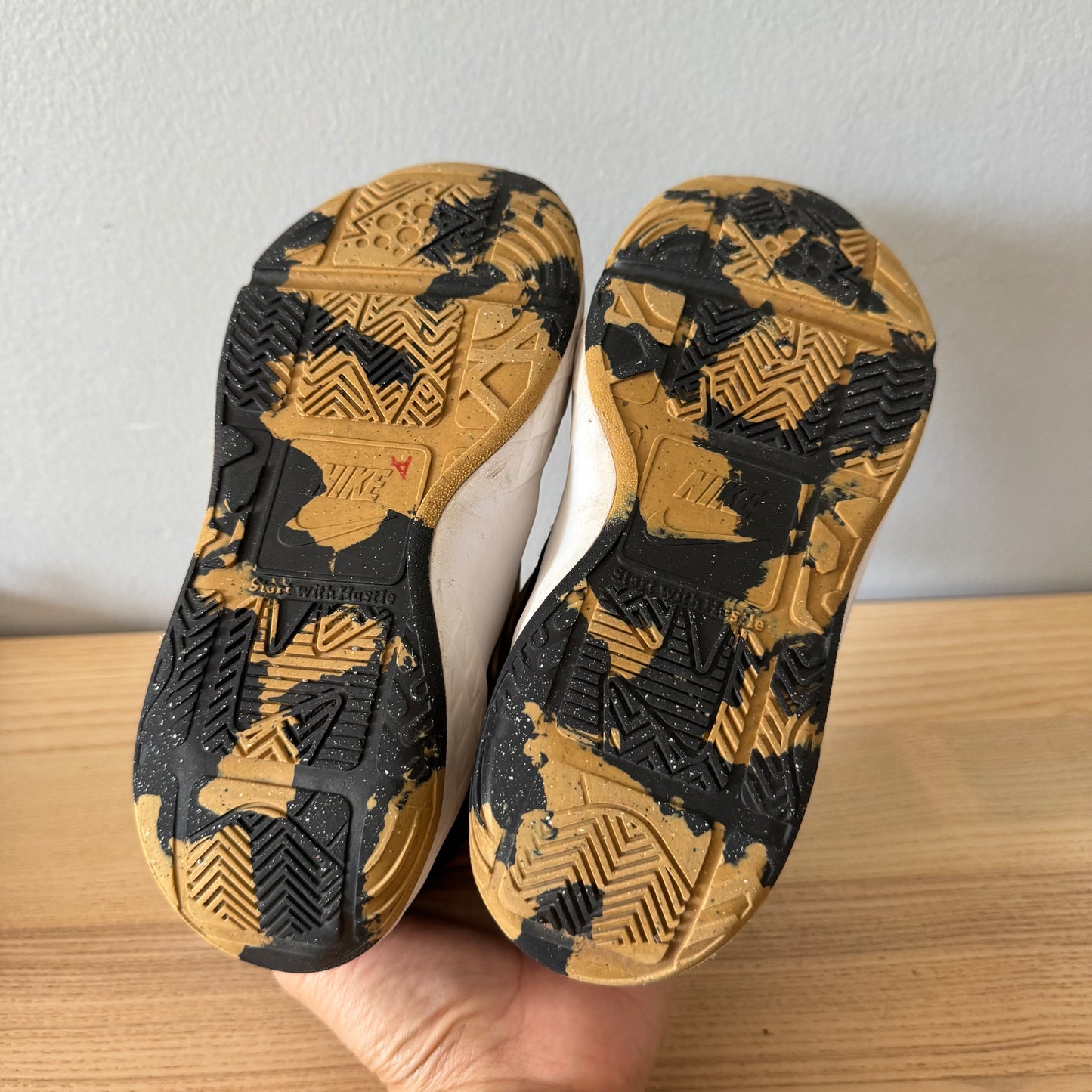 Nike / Sneakers / US13
