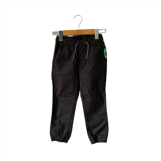 Gap / Black chino jogger pants / 6-7Y - New with tag