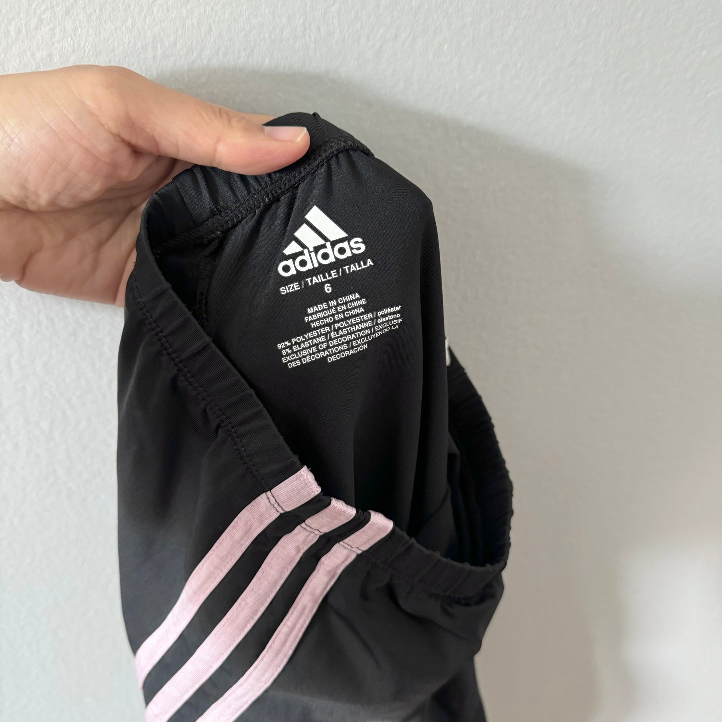 Adidas / Black x pink line leggings / 6Y