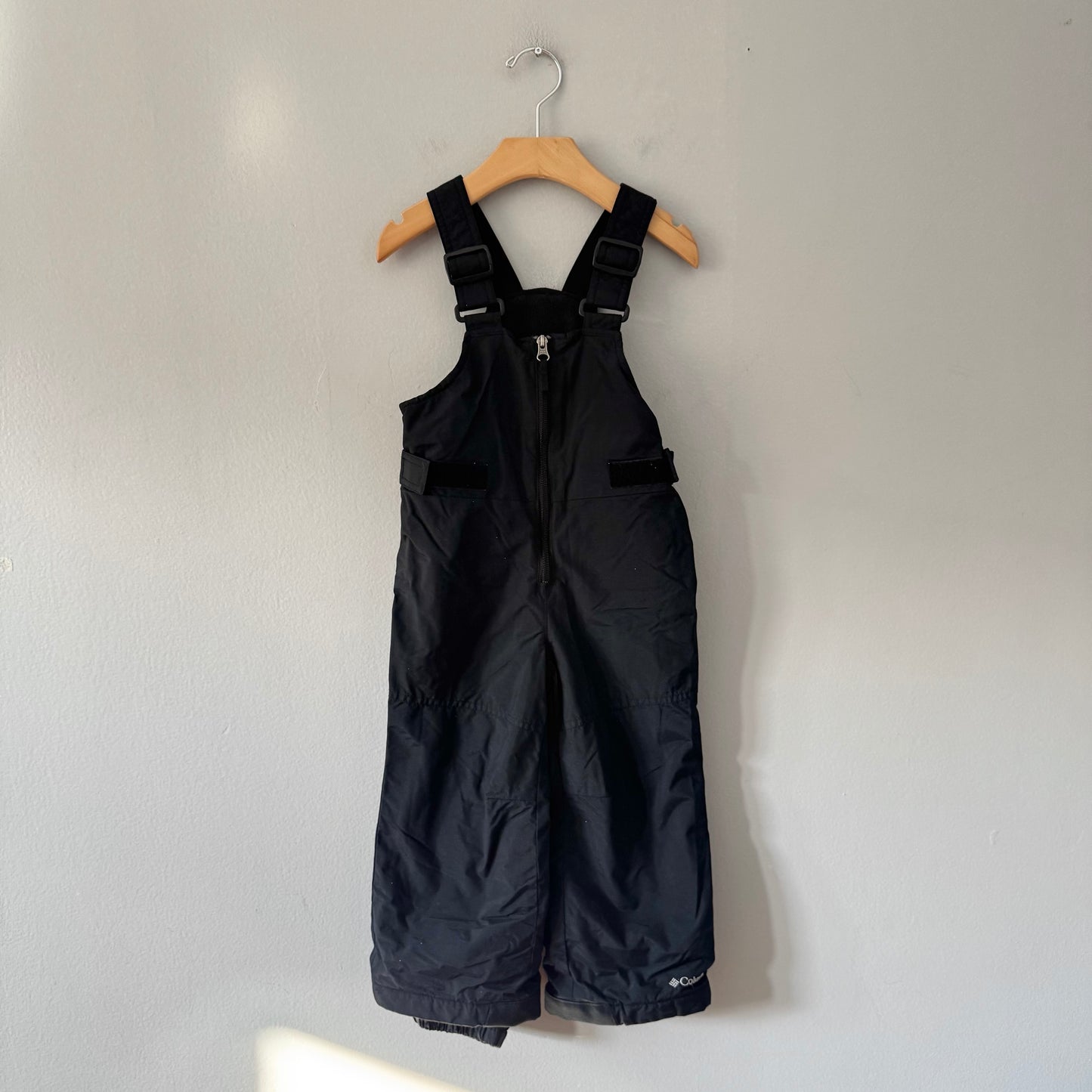 Columbia / Black snow pants / 3Y