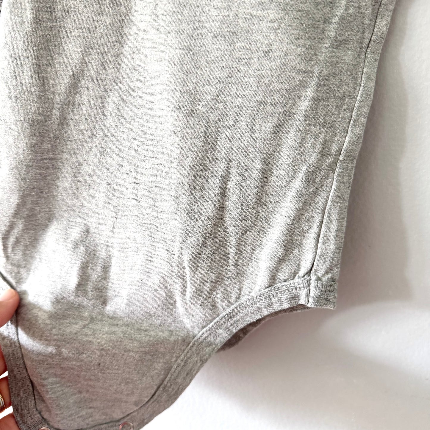 Mini mioche / Light grey short sleeve onesie / 6-12M