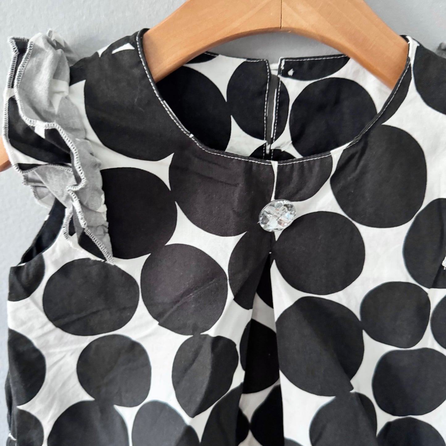 No brand / Black x white dress / 3Y