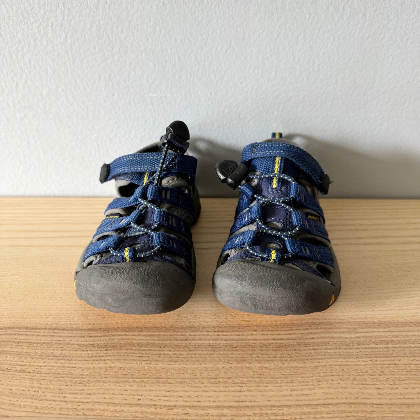 Keen / Sandals / US9