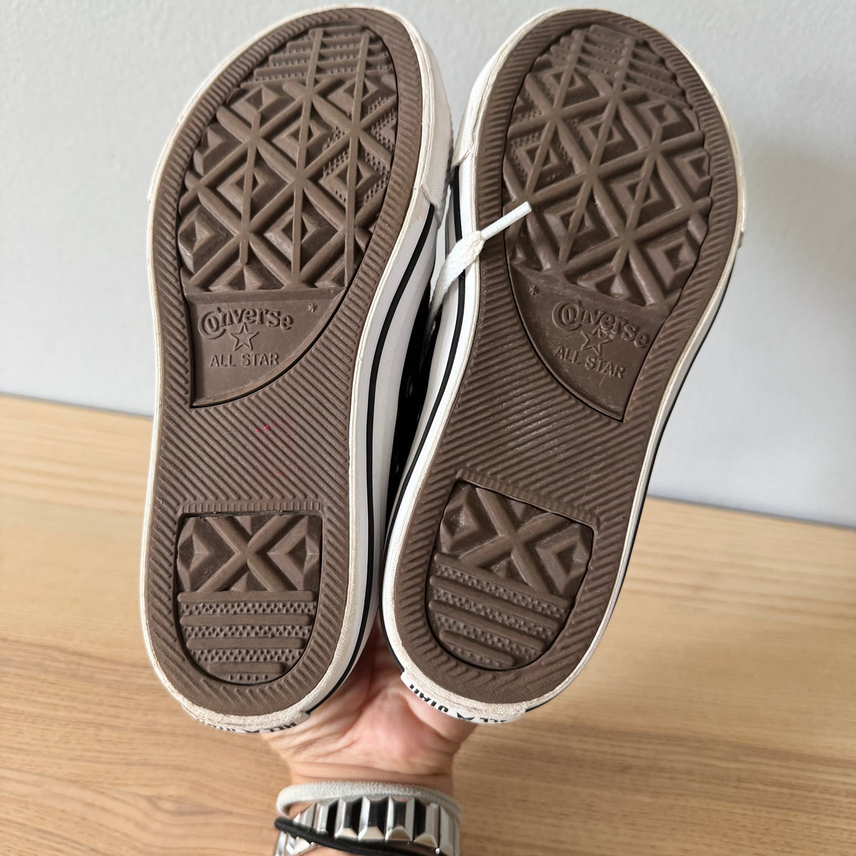 Converse / Sneaker / J1