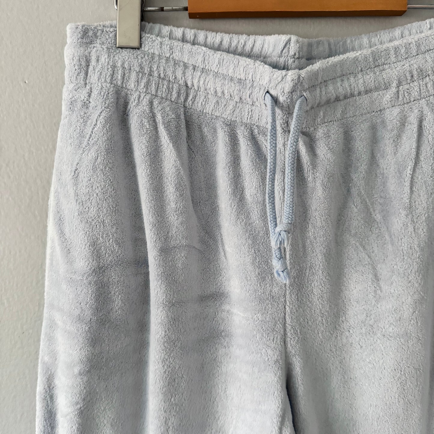 Wilfred Free / Pantalon en molleton bleu clair / G