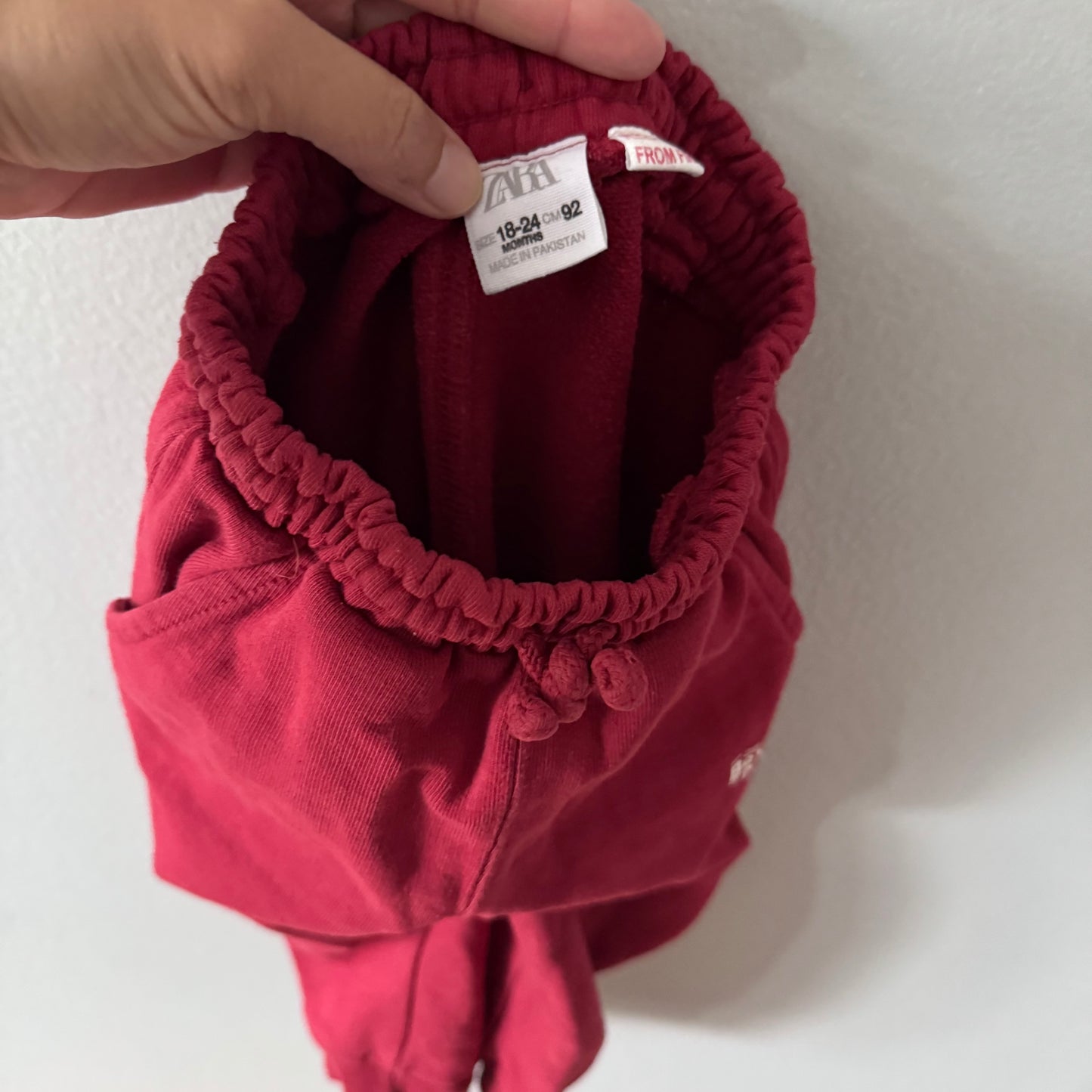 Zara / Red sweatshirt & pants set / 18-24M