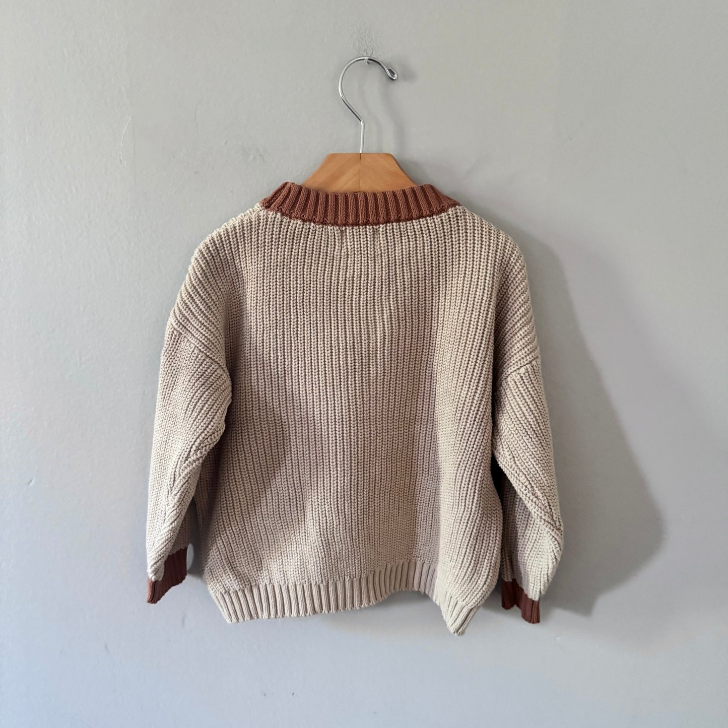 Kindly / Beige ribbed cotton knit pullover / 4Y