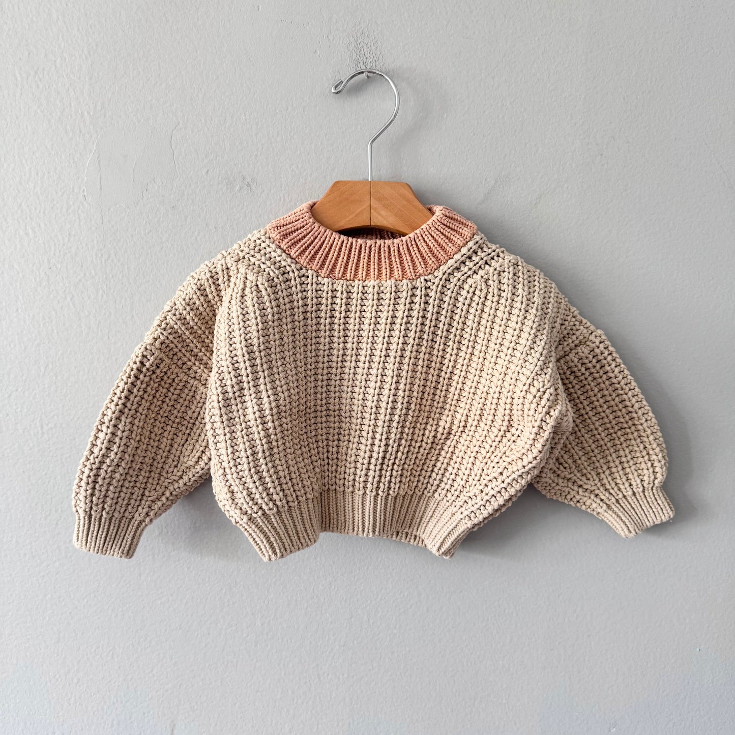 Summer & Storm / Beige ribbed oversized knit pullover / 12-18M