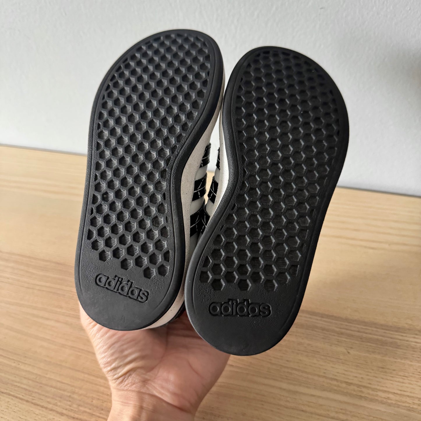 Adidas / Sneaker / US12