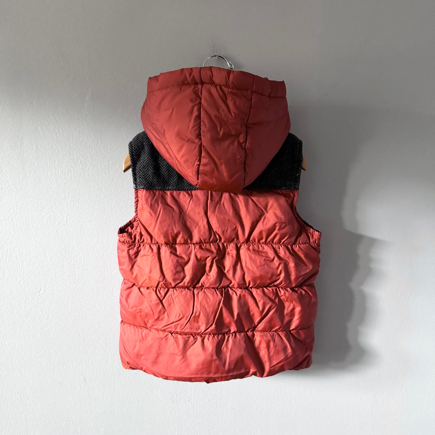 Roots / Orange down vest / 4T