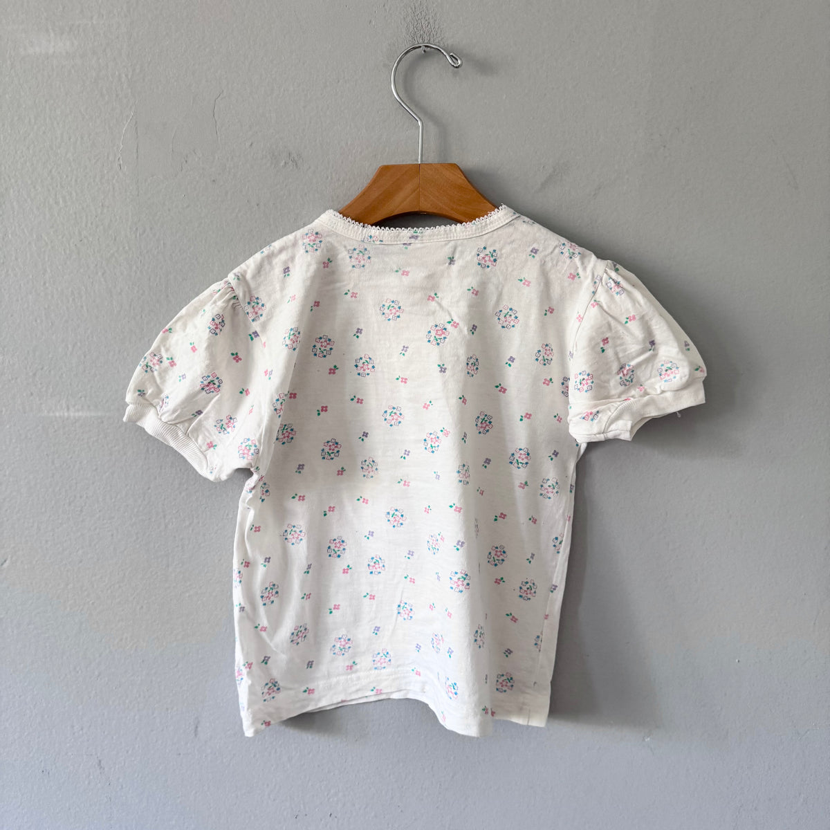 Vintage / White floral short sleeve top / 3T