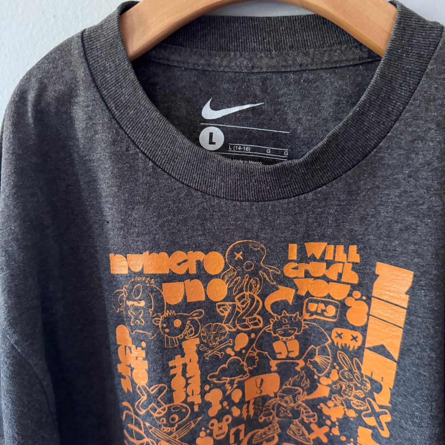 Nike / Dark grey T-shirt / 14-16Y