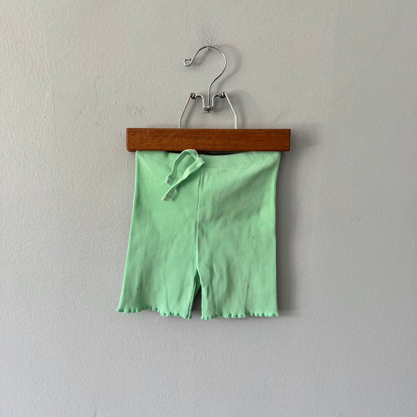 Zara / Mint green biker shorts / 18-24M