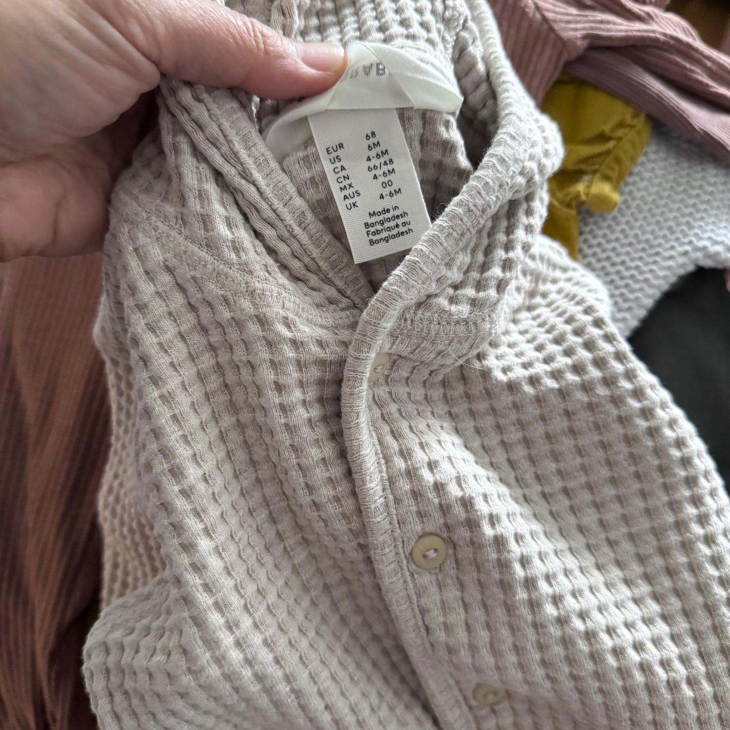 H&M / Veste en coton gaufré beige / 4-6 mois