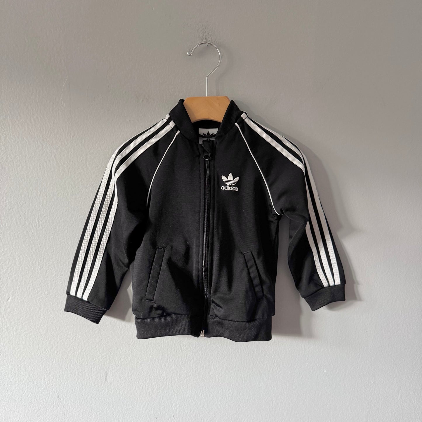 Adidas / Black track suit jacket / 12-18M